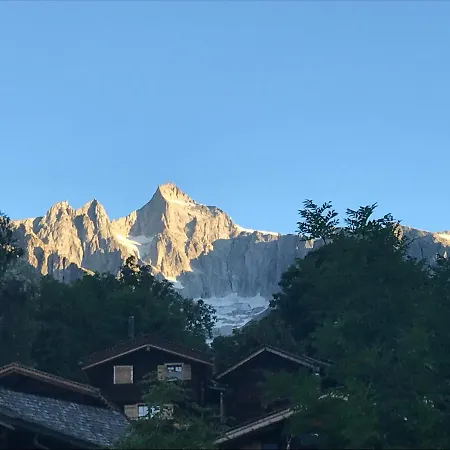 Laerchenwald Hytte *