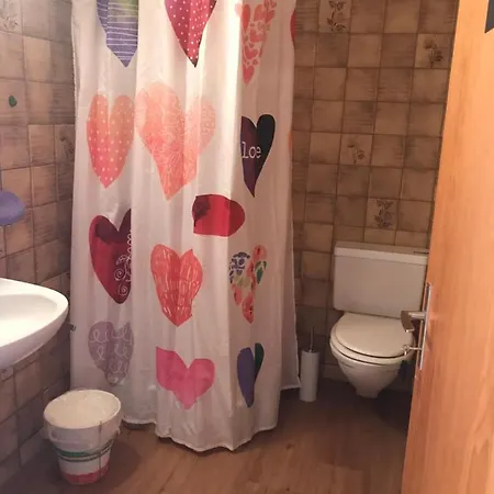 Laerchenwald אכסניה *